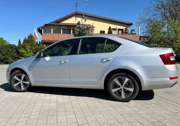 Skoda Octavia cena 34900 przebieg: 250000, rok produkcji 2014 z Lublin małe 497